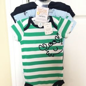 Boy set of onesies